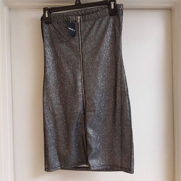 NWT~Forever 21 Black & Silver Sparkles Tube Style Mini Dress Sz Large - Picture 2 of 2